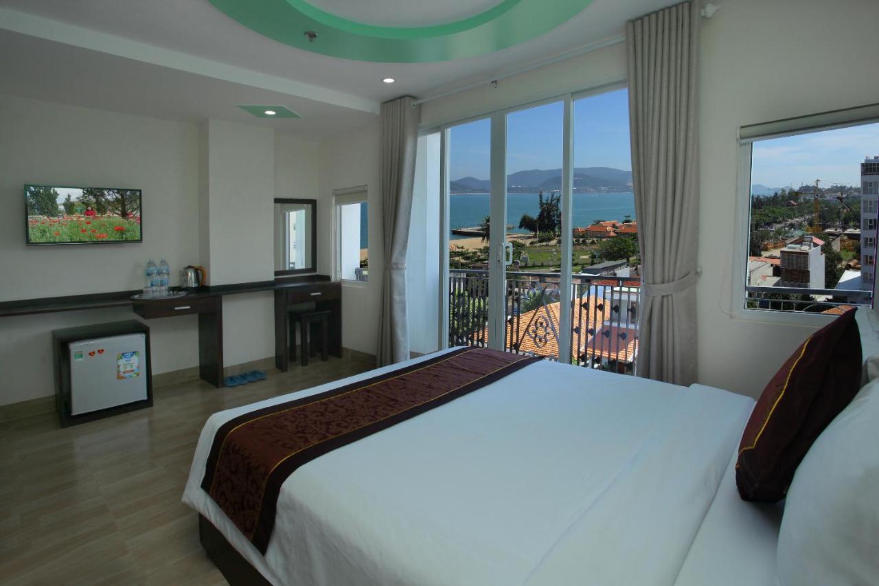 Melyna Hotel Nha Trang Bagian luar foto