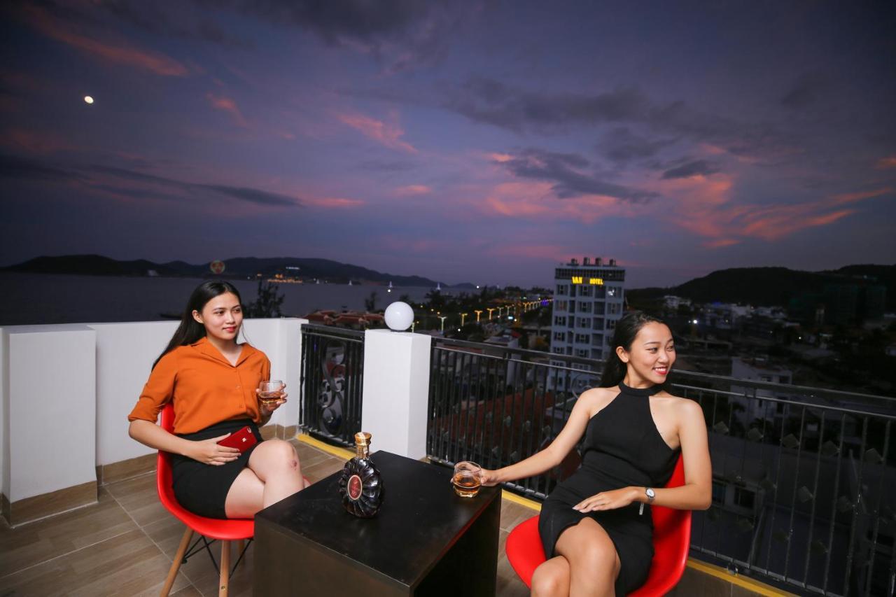 Melyna Hotel Nha Trang Bagian luar foto