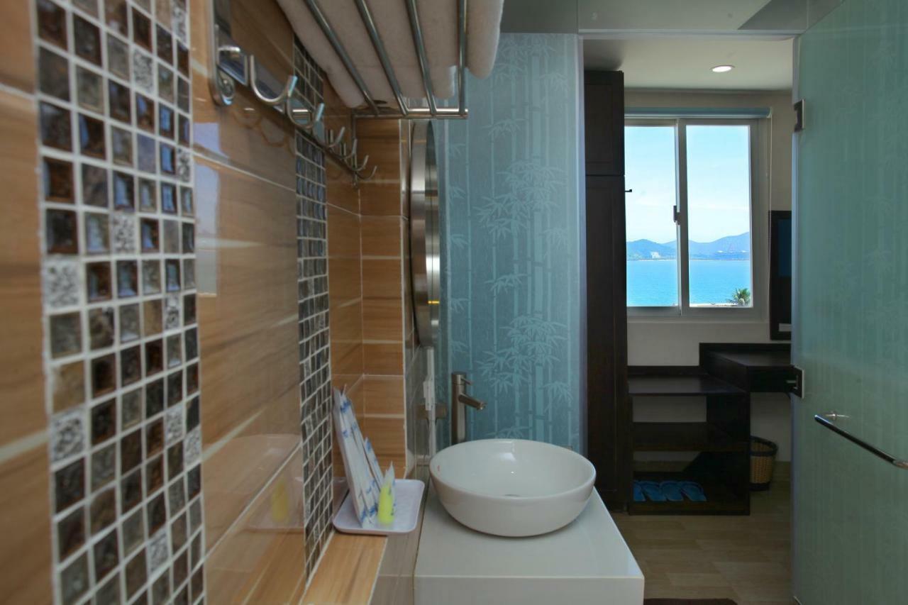 Melyna Hotel Nha Trang Bagian luar foto
