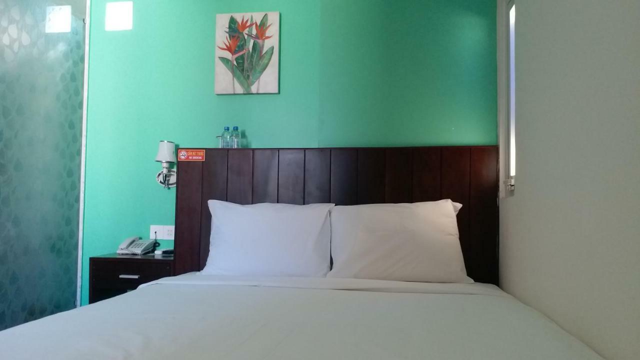 Melyna Hotel Nha Trang Bagian luar foto